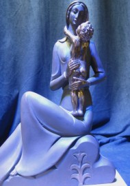 VIRGEN MODERNA CON NIÑO 004